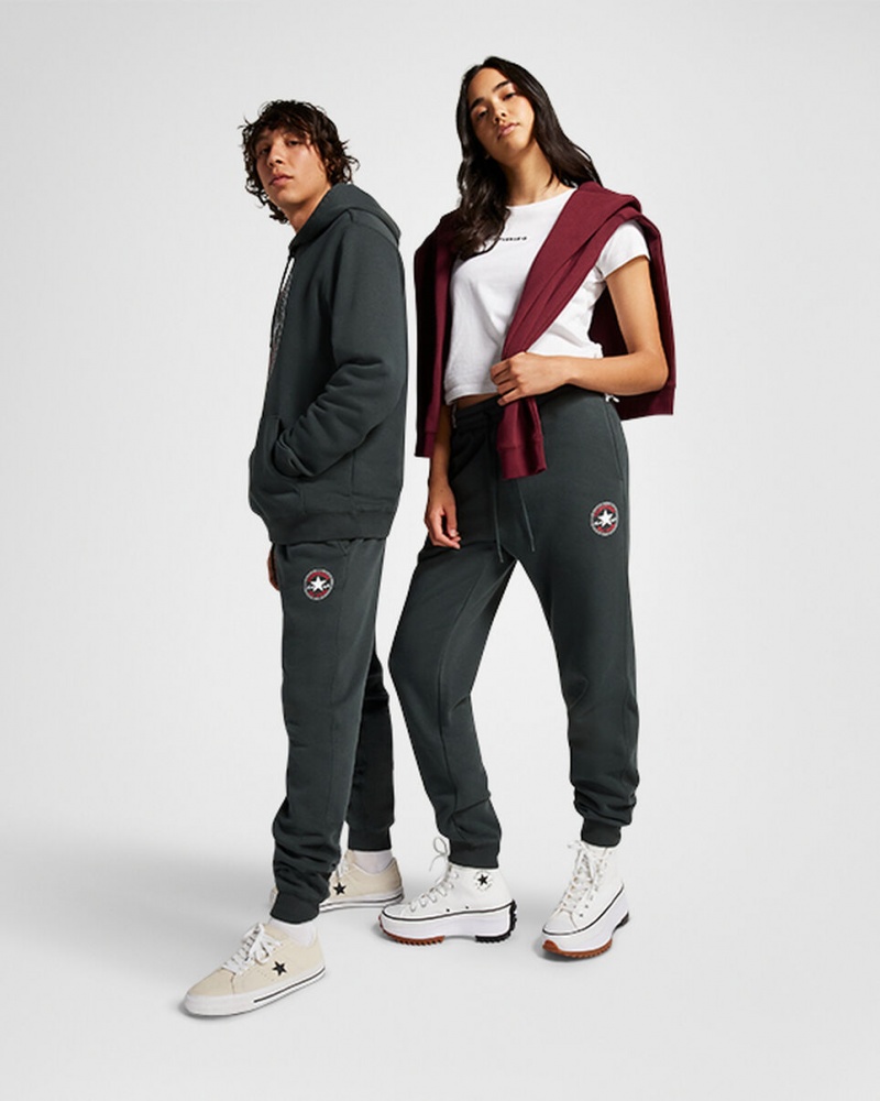 Converse Converse Go-To All Star Patch Standard-Fit Fleece Sweatpants Vert | GV9560728